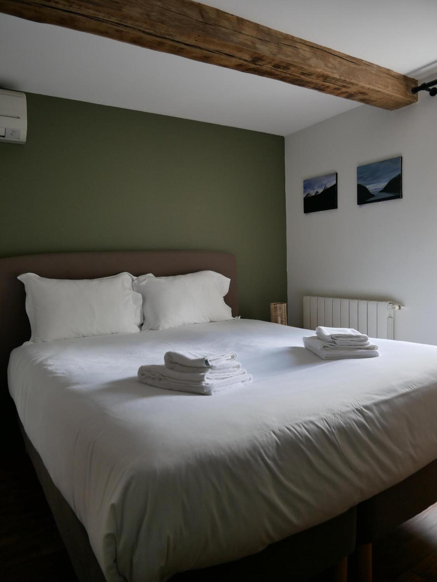 Auberge Trabenia Ascain Rom bilde