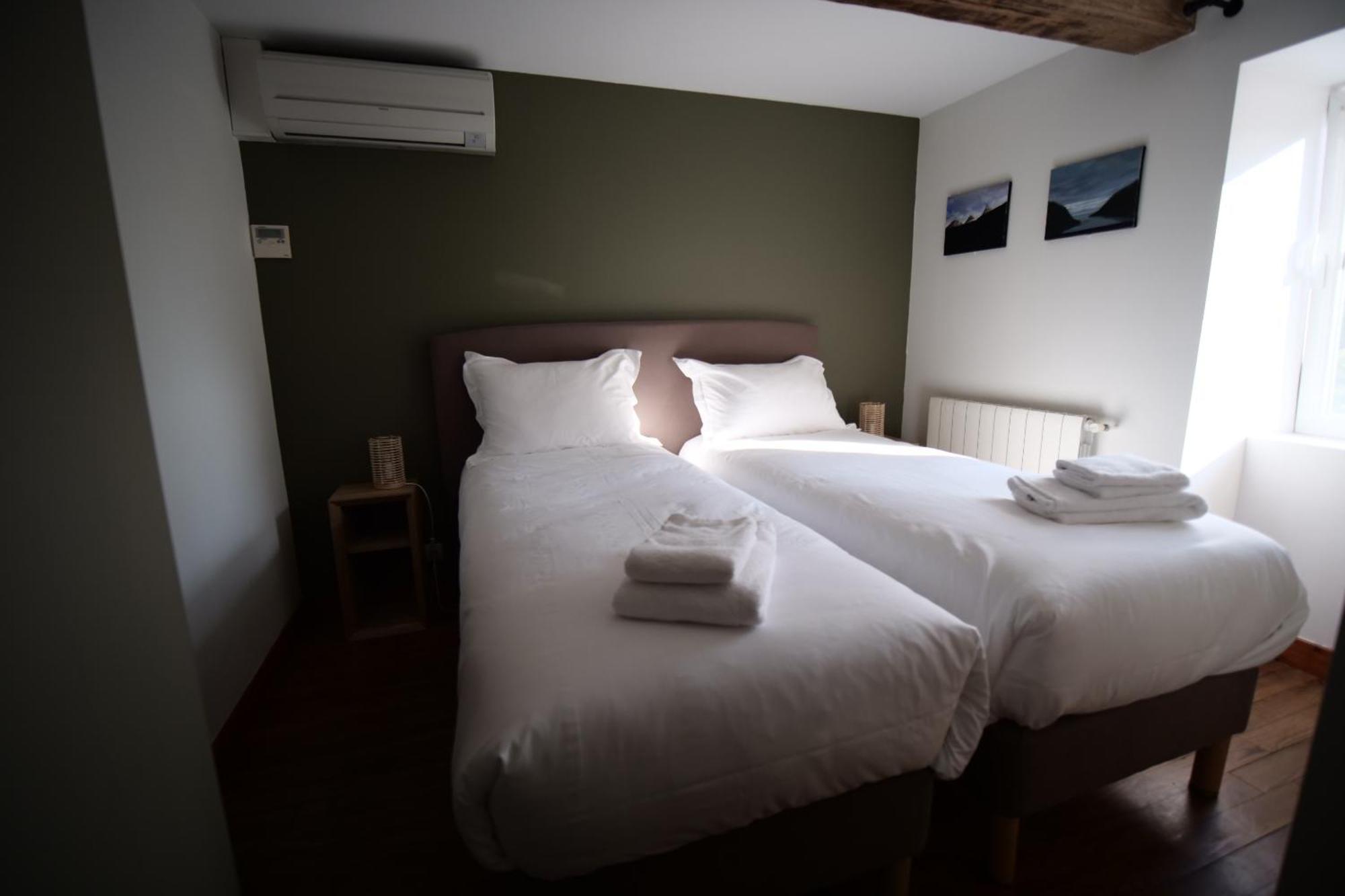 Auberge Trabenia Ascain Rom bilde